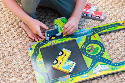 Read & Ride: Cars & Trucks: 4 board books inside!