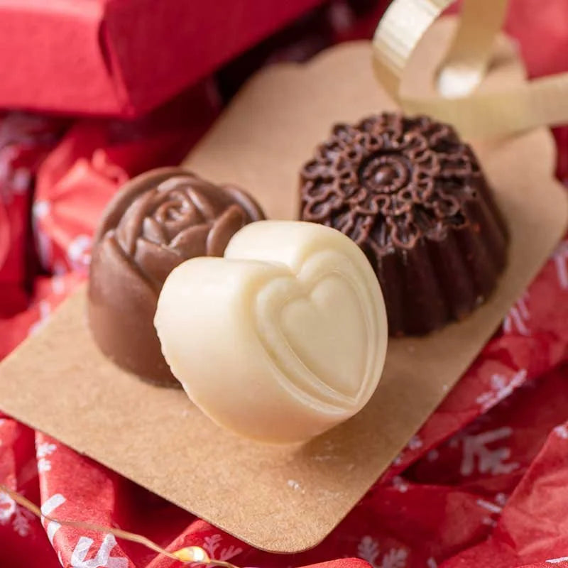 Holiday 15 Peace Box Chocolate Assorted