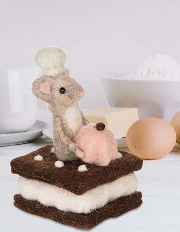 Mouse with Fancy Dessert