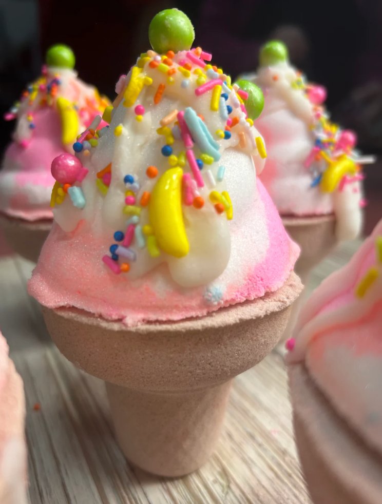 Ice Cream Dream Bath Bomb - Lemon And Lavender Toronto