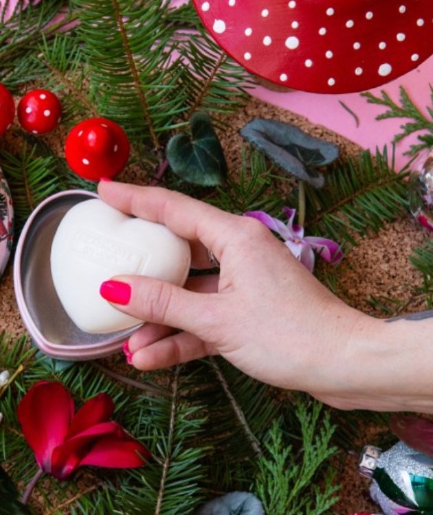 Nathalie Lete Christmas Heart Soap in a Tin - Lemon And Lavender Toronto