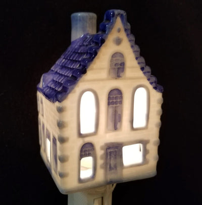 Blue House Nightlight - Lemon And Lavender Toronto