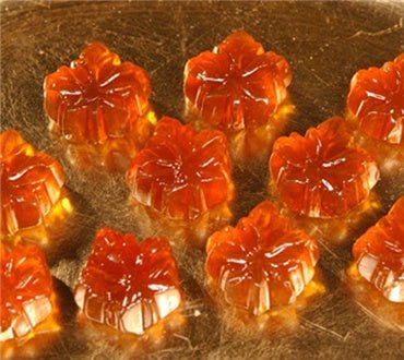Individually wrapped pure maple syrup leaf candies - Lemon And Lavender Toronto