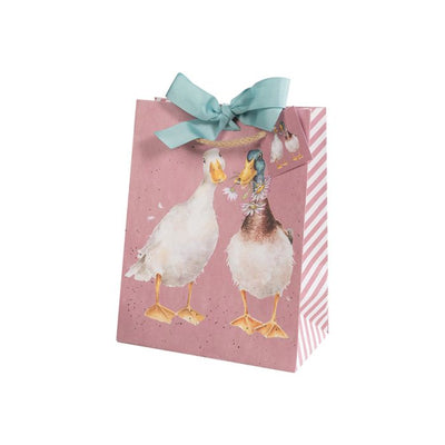 NOT A DAISY GOES BY MEDIUM GIFT BAG - DUCK - Lemon And Lavender Toronto
