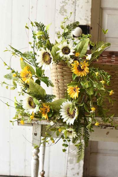 Sunflower and Daisy Large Wreath - Lemon And Lavender Toronto