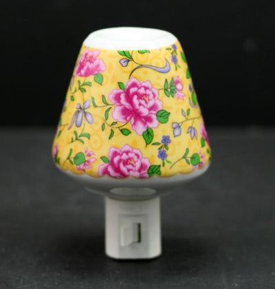 Yellow Background Lamp Shape Porcelain Night Light w/ Diffuser - Lemon And Lavender Toronto